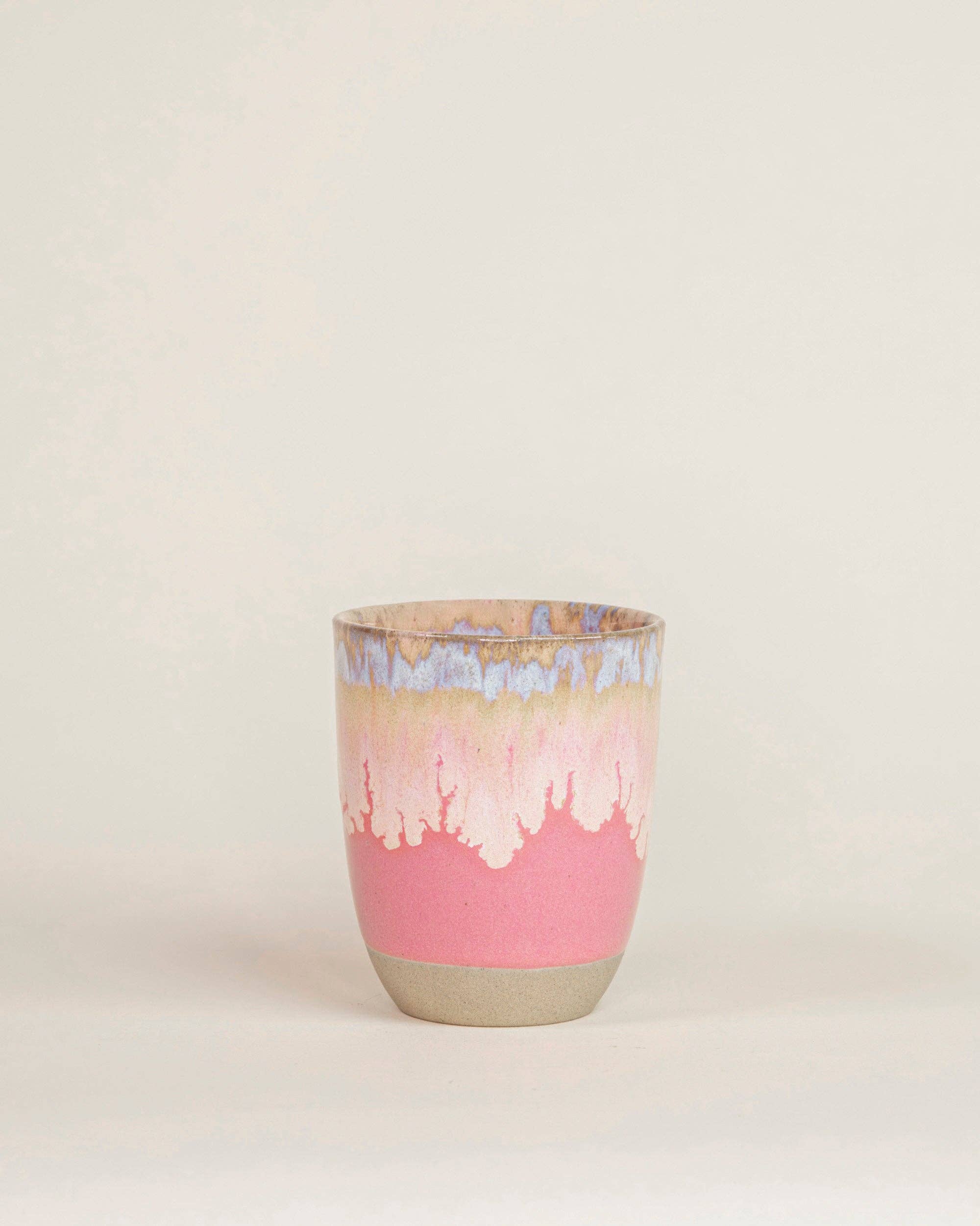 Handmade ceramic cappuccino cup with a drip glaze in sunset tones — lavender, pink and cream — Artna Pôr do Sol